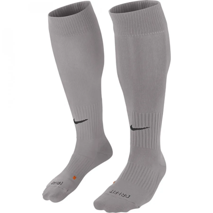 Nike classic ii clearance